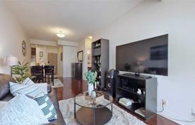 1-zimmer wohnung in Lake Shore Boulevard West, Kanada. C$827 000