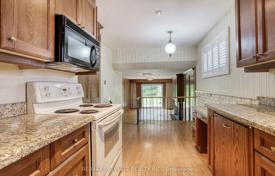 11-zimmer haus in der stadt in Scarborough, Kanada. C$1 764 000