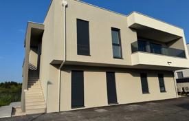 2-zimmer wohnung 140 m² in Umag, Kroatien. 407 000 €
