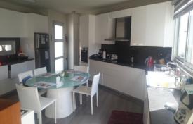 8-zimmer einfamilienhaus 800 m² in Agios Tychonas, Zypern. 6 000 000 €