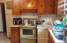 10-zimmer stadthaus in North York, Kanada. C$1 314 000