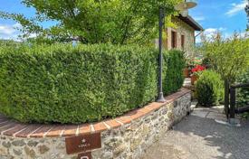 8-zimmer villa 400 m² in Camporgiano, Italien. 850 000 €