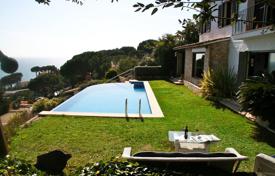 4-zimmer villa in Lloret de Mar, Spanien. 4 700 €  pro Woche