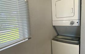 4-zimmer haus in der stadt 97 m² in Miami, Vereinigte Staaten. $433 000