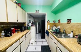 3-zimmer haus in der stadt 154 m² in Miami, Vereinigte Staaten. $525 000