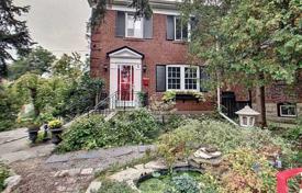 Haus in der Stadt – East York, Toronto, Ontario,  Kanada. C$1 957 000