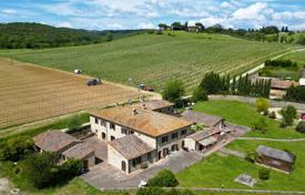 11-zimmer villa 890 m² in Castelnuovo Berardenga, Italien. 1 350 000 €