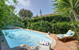 4-zimmer villa in Cap d'Antibes, Frankreich. 5 600 €  pro Woche
