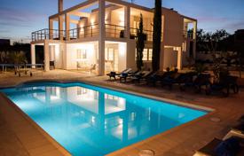 Villa – Ibiza, Balearen, Spanien. 10 700 €  pro Woche