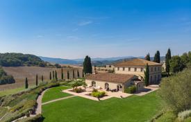 Villa – Siena, Toskana, Italien. Price on request