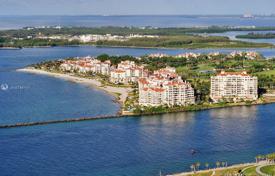 Wohnung – Fisher Island Drive, Miami Beach, Florida,  Vereinigte Staaten. $935 000
