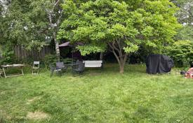 10-zimmer haus in der stadt in Scarborough, Kanada. C$1 416 000