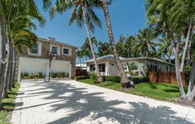 Einfamilienhaus – Surfside, Florida, Vereinigte Staaten. $1 250 000
