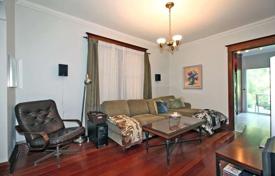 3-zimmer haus in der stadt in East York, Kanada. C$1 417 000