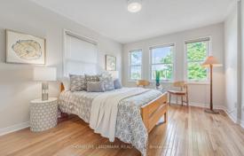 11-zimmer haus in der stadt in Scarborough, Kanada. C$1 903 000