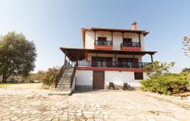 Haus in der Stadt – Chalkidiki, Administration of Macedonia and Thrace, Griechenland. 1 000 000 €