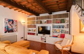 5-zimmer villa 376 m² in Uzzano, Italien. 750 000 €