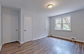 5-zimmer haus in der stadt in North York, Kanada. C$2 353 000