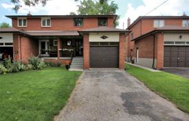 3-zimmer stadthaus in Etobicoke, Kanada. C$1 045 000