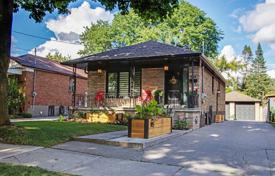 Haus in der Stadt – Etobicoke, Toronto, Ontario,  Kanada. C$1 194 000