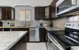 3-zimmer haus in der stadt 208 m² in Miami, Vereinigte Staaten. $1 250 000