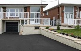 3-zimmer stadthaus in North York, Kanada. C$1 050 000