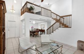 Haus in der Stadt – Coral Gables, Florida, Vereinigte Staaten. $1 395 000
