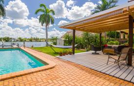 Villa – Miami Beach, Florida, Vereinigte Staaten. $2 175 000