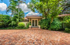 10-zimmer villa 455 m² in Miami, Vereinigte Staaten. $2 490 000