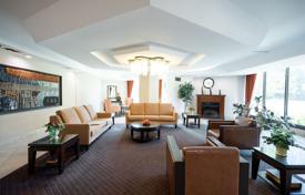 9-zimmer wohnung in Etobicoke, Kanada. C$1 342 000