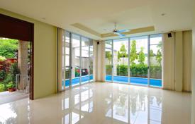 4-zimmer einfamilienhaus in Watthana, Thailand. $5 800  pro Woche
