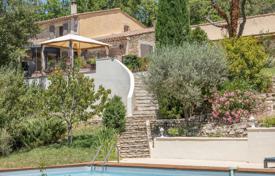 12-zimmer villa in Gordes, Frankreich. 1 150 000 €
