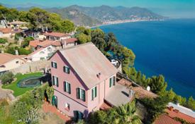 11-zimmer villa 259 m² in Ligurien, Italien. 980 000 €