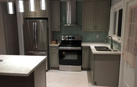 7-zimmer haus in der stadt in Scarborough, Kanada. C$1 808 000