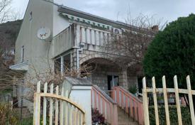 6-zimmer einfamilienhaus 136 m² in Bijela, Montenegro. 320 000 €