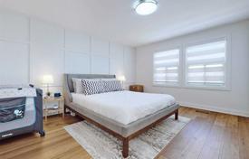 5-zimmer haus in der stadt in Scarborough, Kanada. C$1 868 000