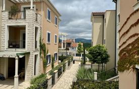 1-zimmer wohnung 45 m² in Radovići, Montenegro. 305 000 €