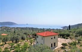 Villa – Galatas, Peloponnes, Griechenland. 290 000 €