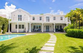 7-zimmer villa 346 m² in Miami Beach, Vereinigte Staaten. 2 906 000 €