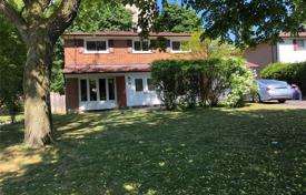 7-zimmer haus in der stadt in North York, Kanada. C$1 410 000