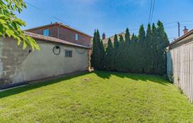 3-zimmer haus in der stadt in North York, Kanada. C$1 254 000