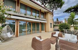 3-zimmer villa 440 m² in Rom, Italien. Price on request