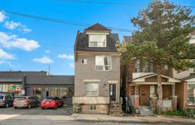 Haus in der Stadt – Lansdowne Avenue, Old Toronto, Toronto,  Ontario,   Kanada. C$1 135 000