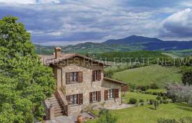 Villa – San Casciano dei Bagni, Siena, Toskana,  Italien. 1 300 000 €