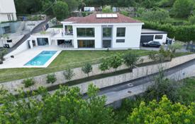12-zimmer haus in der stadt 400 m² in Primorje-Gorski Kotar County, Kroatien. 1 370 000 €