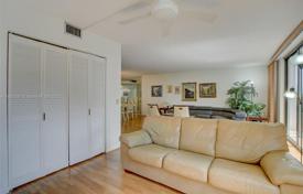 2-zimmer appartements in eigentumswohnungen 119 m² in Hallandale Beach, Vereinigte Staaten. $319 000