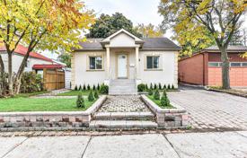 5-zimmer haus in der stadt in North York, Kanada. C$1 649 000