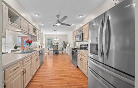 5-zimmer haus in der stadt in Florida, Vereinigte Staaten. $316 000