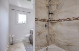 9-zimmer haus in der stadt in North York, Kanada. C$2 600 000