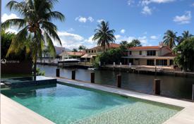 Villa – North Miami Beach, Florida, Vereinigte Staaten. $3 100 000